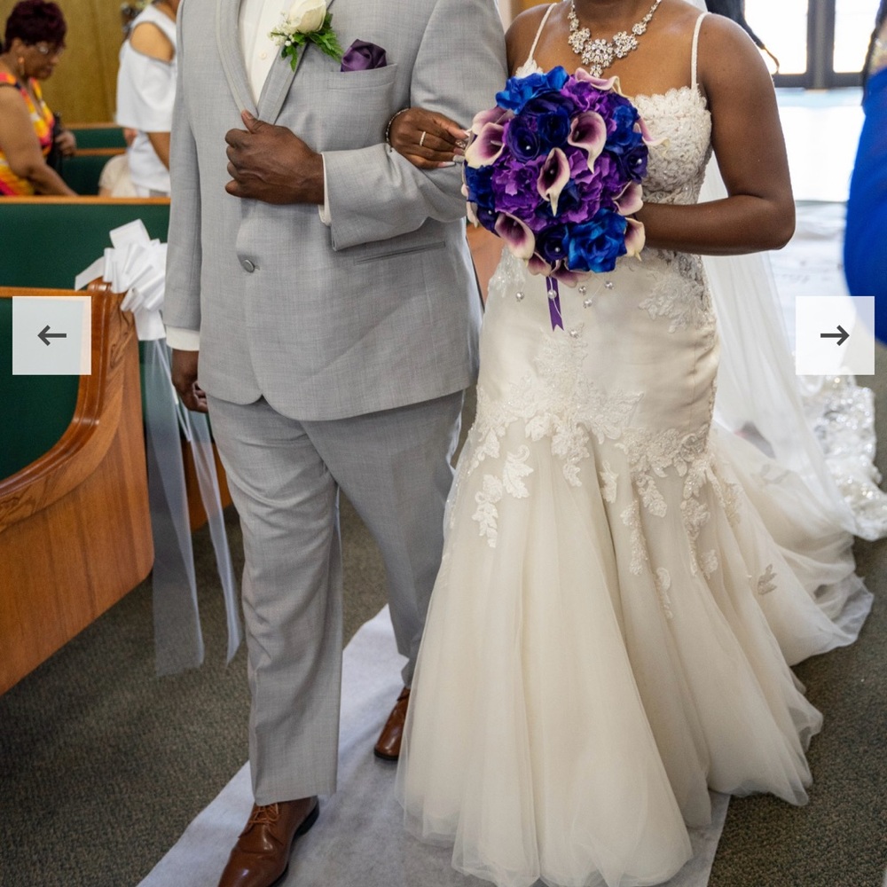 Ivory wedding dress